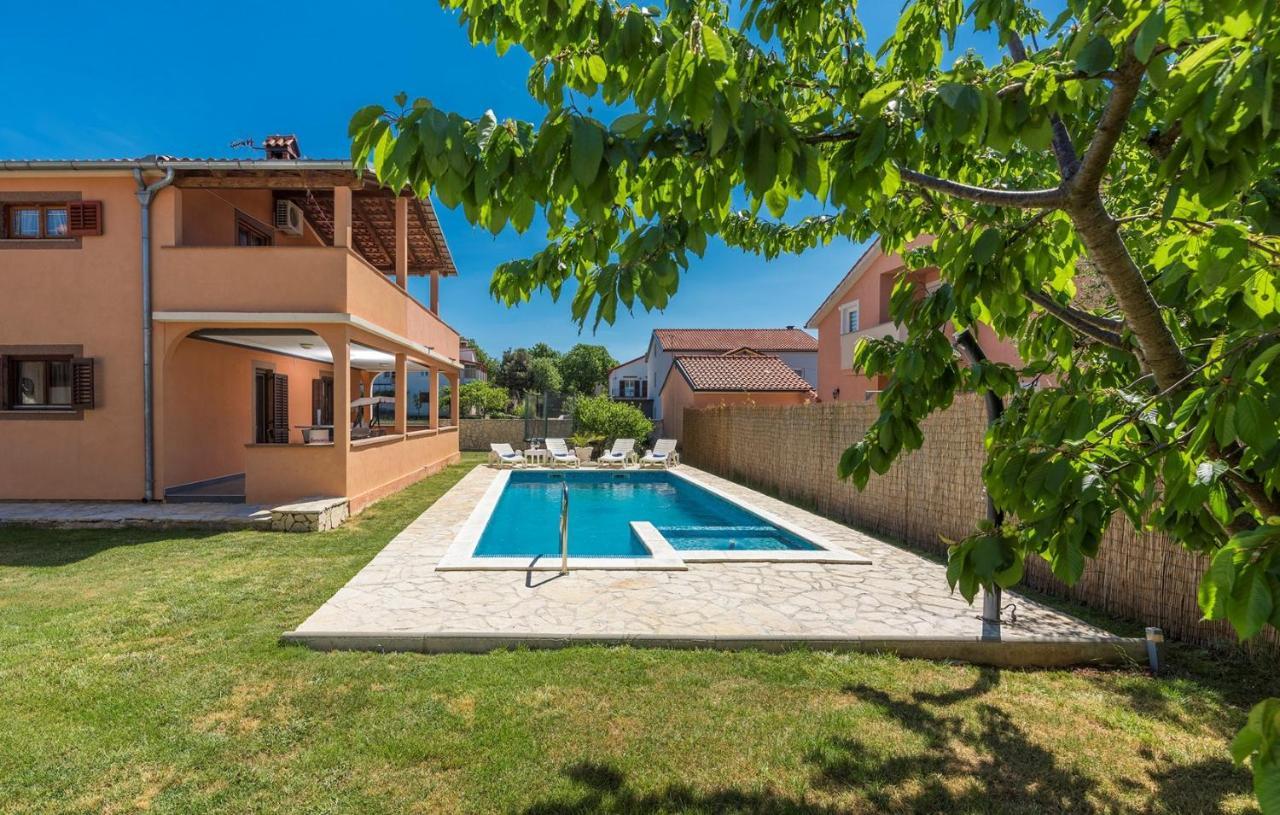 Ferienwohnung Emanuela With Private Pool Loborika Exterior foto